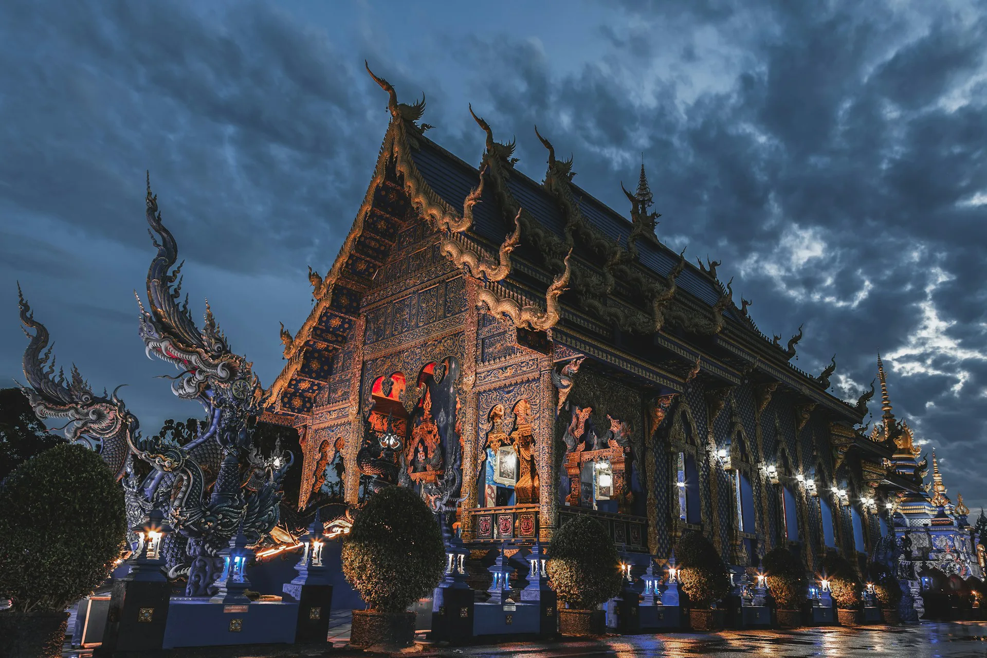 วัดร่องเสือเต้น (วัดสีฟ้า)