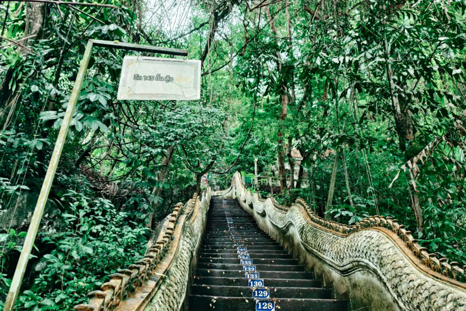 Wat Khao Khun Phanom