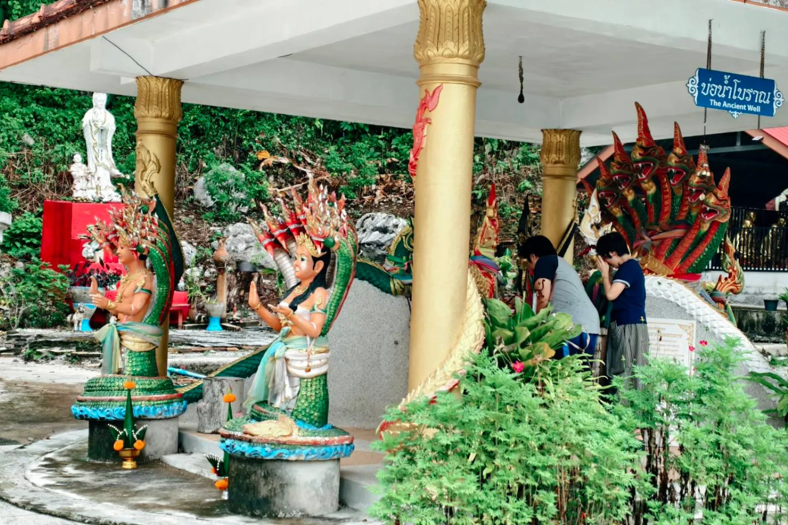 Wat Khao Khun Phanom