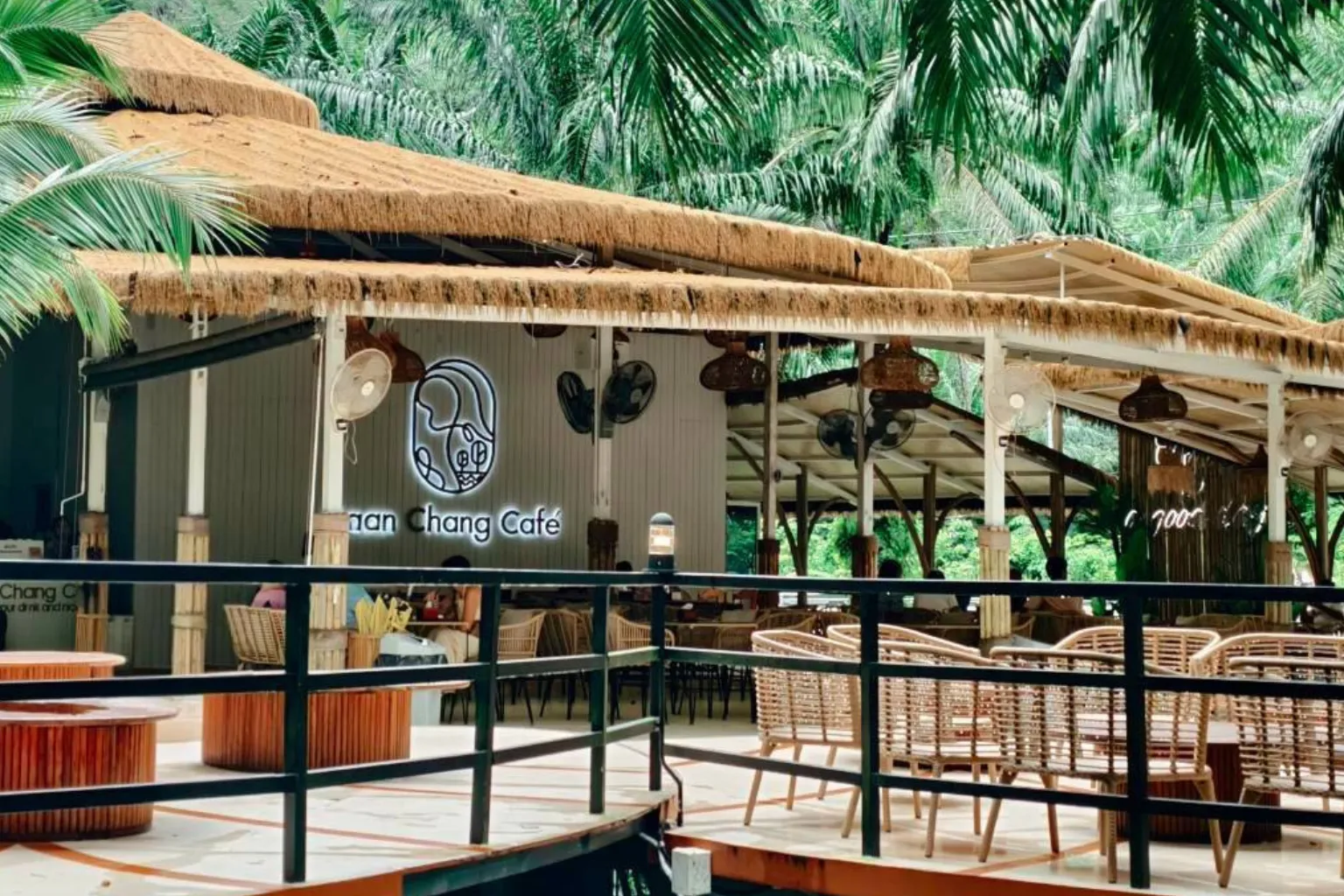 Baan Chang Cafe
