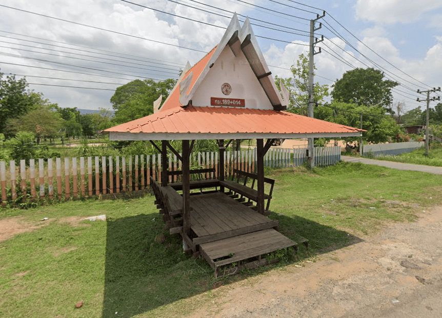 Book Ban Bua Pak Kwian Bus Stop
