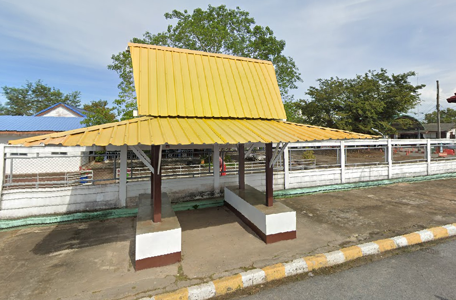 Book Ingkhayut Military Base