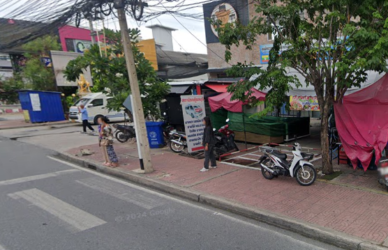 Book Chon Buri Van Station