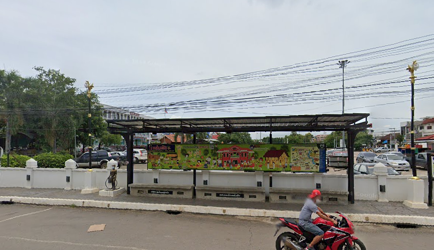 Book Lom Sak Market Bus Stop