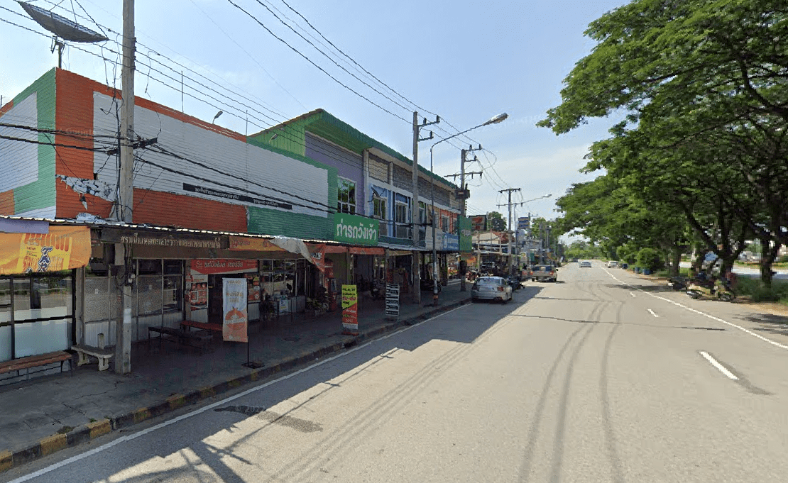 Book Wang Chao Bus Terminal (next to Phanthakan Optical)