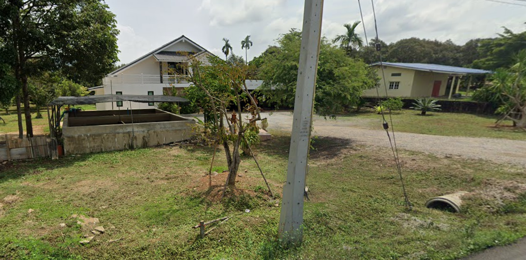 Book Khao Bai Sri Subdistrict Bus Stop BH Rayong (Tha Chui Overpass Pavilion)