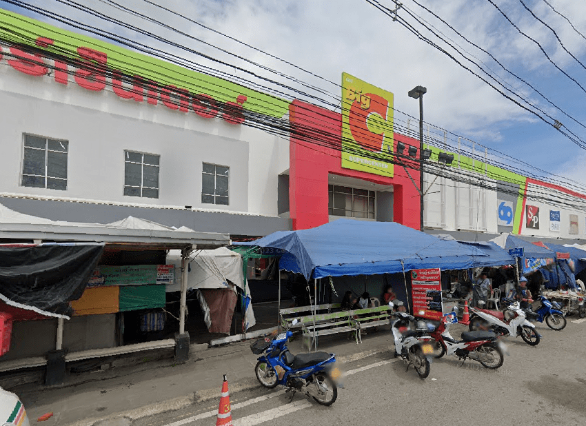 Book Mueang Phetchaburi District Bus Stop (Big C Phetchaburi)