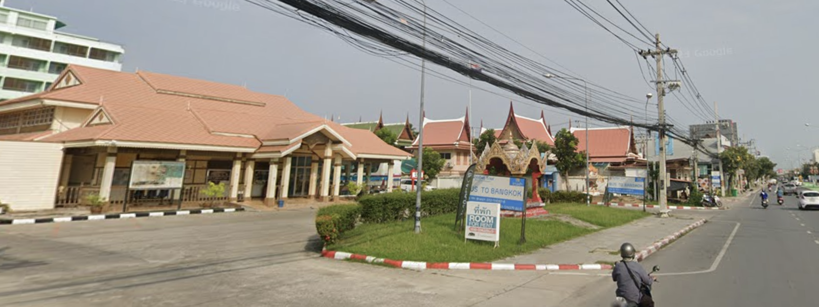 Book Hua Hin (Phutthachaiyo Intersection)