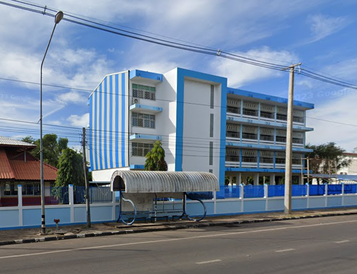 Book Amphoe Loeng Nok Tha Government Center