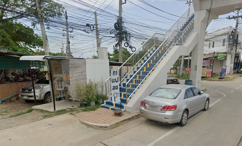 Book Khwaeng Kan Thang Intersection Bus Stop (Na Wang Coffee Shop, Next To The Pedestrian Bridge)