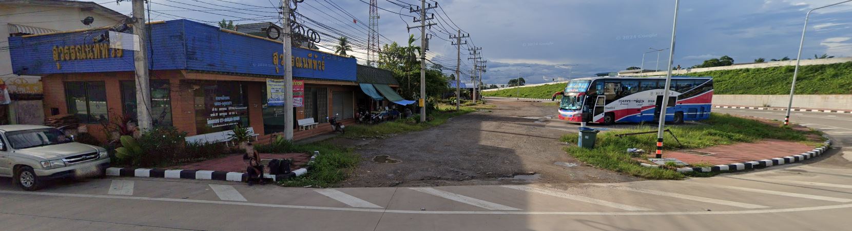 Book Lamae District's Suwannatee Tour Office