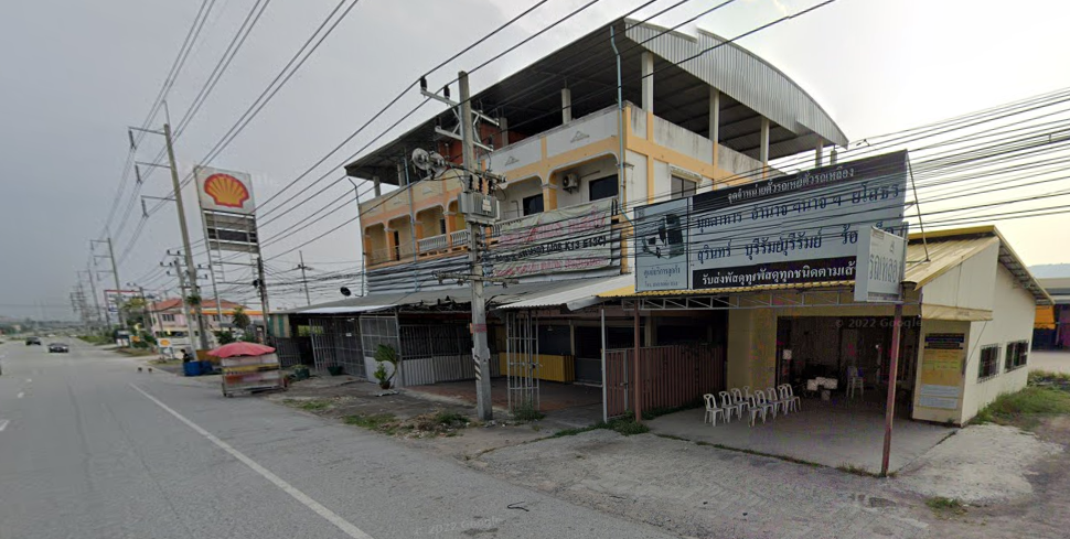 Book Bo Win 2 Yellow Bus (Next to Khun O Kitchen)