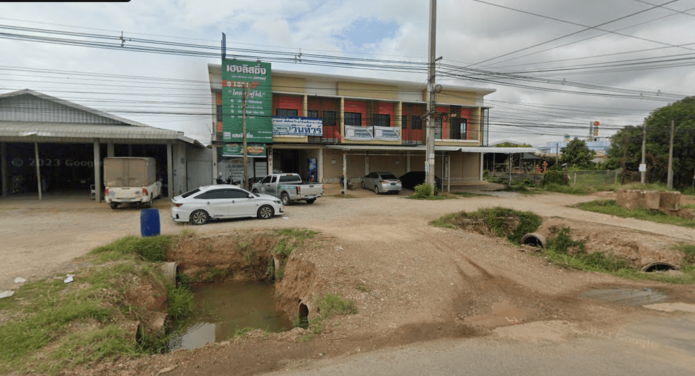 Book Phran Kratai District Bus Stop Wintour (Samurai Camp)