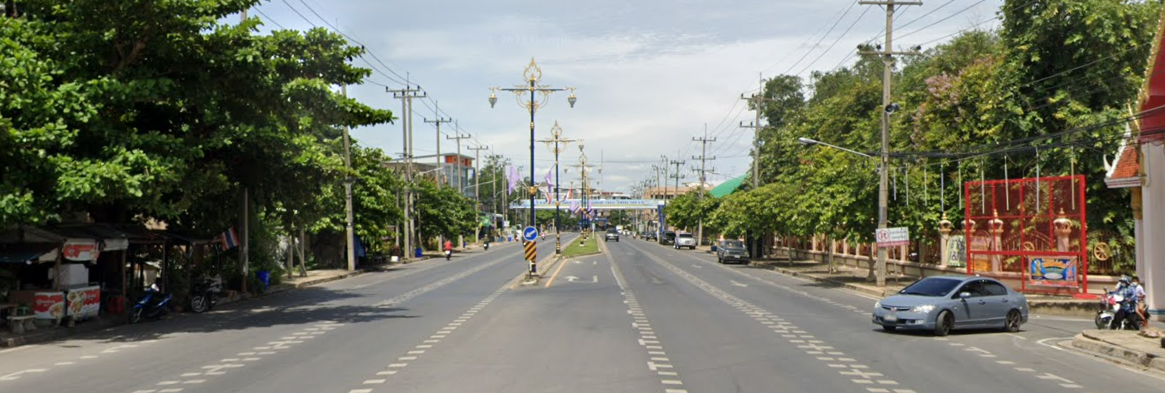 Book Tha Ruea Subdistrict Bus Stop (Tha Ruea Temple)