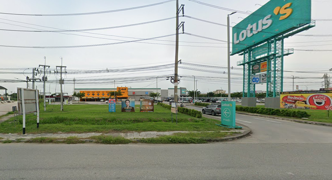 Book Ban Bueng Subdistrict Bus Stop (Lotus Ban Bueng)