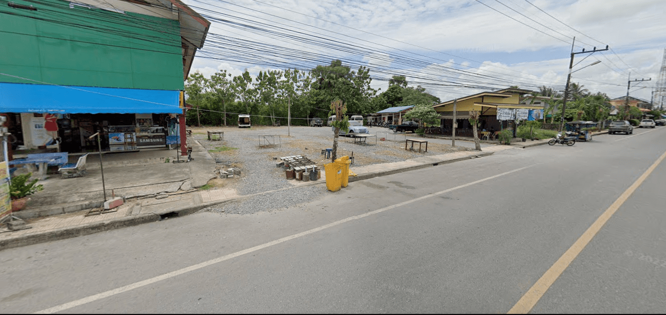 Book Chian Yai District Bus Stop (Jirasert Kindergarten)