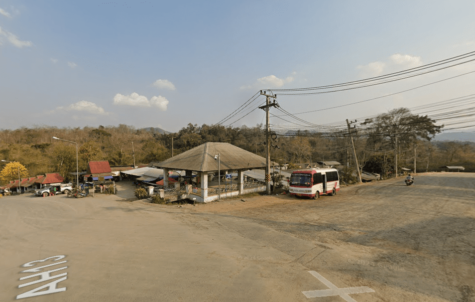 Book Huai Kon Subdistrict Bus Stop (Thai-Laos Fresh Market)