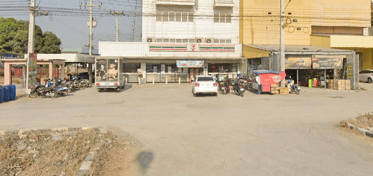 Book Chaloem Phra Kiat District Bus Stop (Near 7-Eleven)