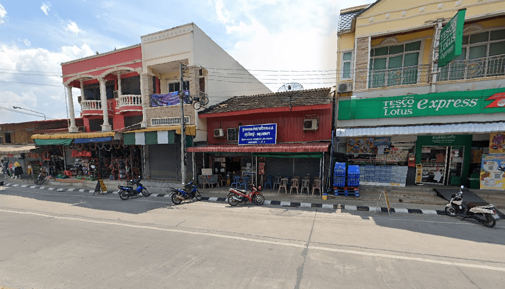 Book Thung Yai District Bus Stop (Near Moto 24 Shop) 