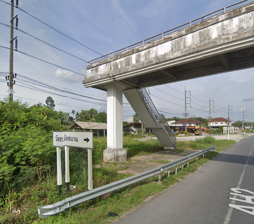 Book Thung Yai District Bus Stop (Next to Susco Gas Station, Tha Yang Branch)
