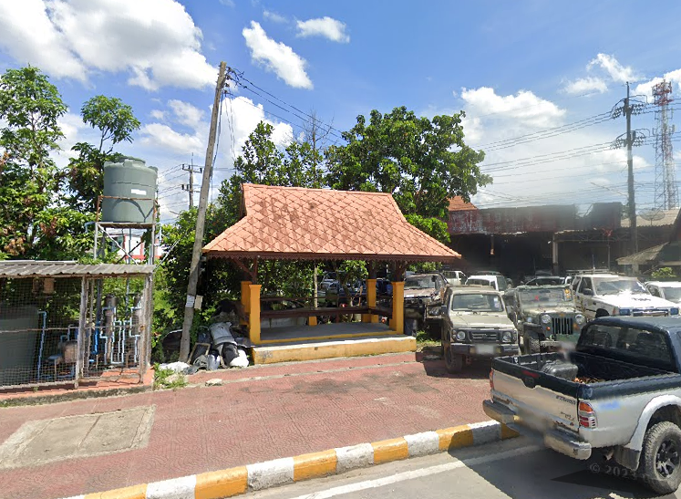 Book Benjama Intersection Bus Stop