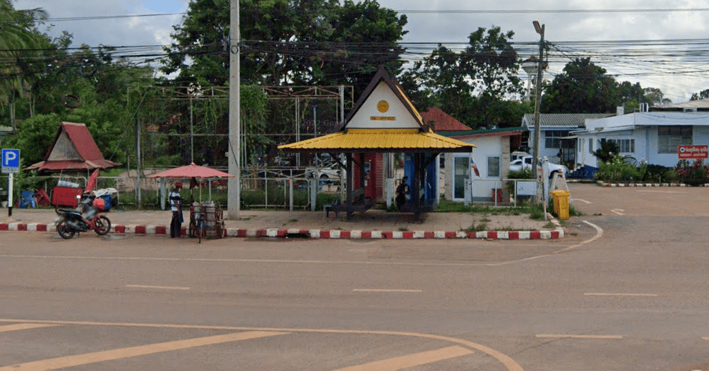Book Chaiyawan District (Near Jaew Hon Daep De)