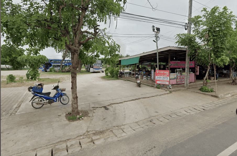 Book Ban Tha Ton Bus Stop (Mee Sook Market)