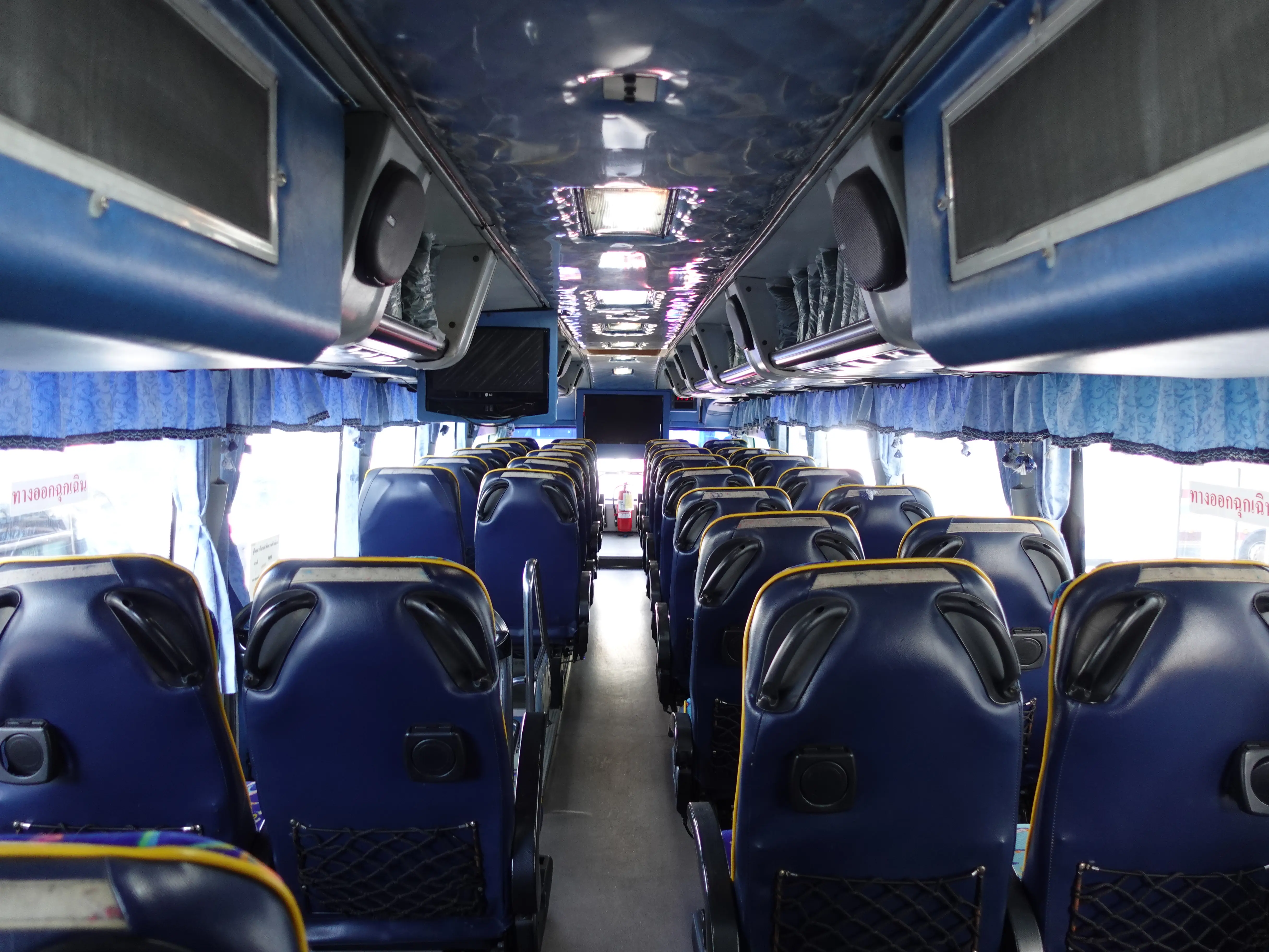 Thaibus Tour gallery photo 2
