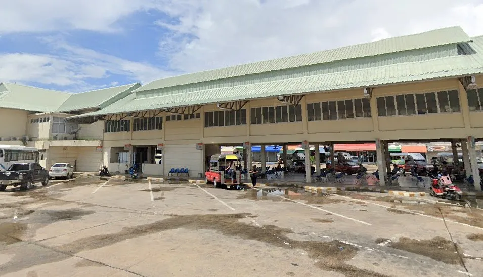 Uthai Thani Bus Terminal photo 4