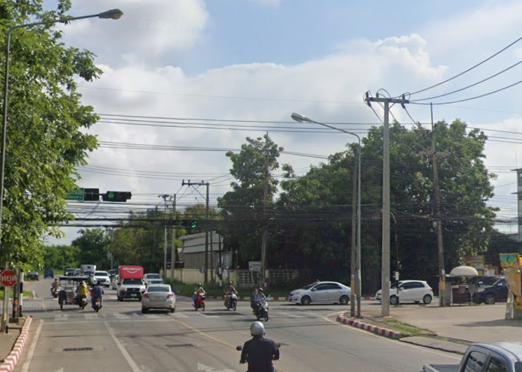 จองตั๋วจุดจอด สนง.อีสานทัวร์ (ตรงข้ามท็อปส์ เดลี่)